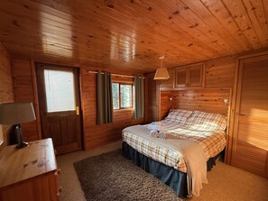 Room - Oak Lodge (Llanelli)