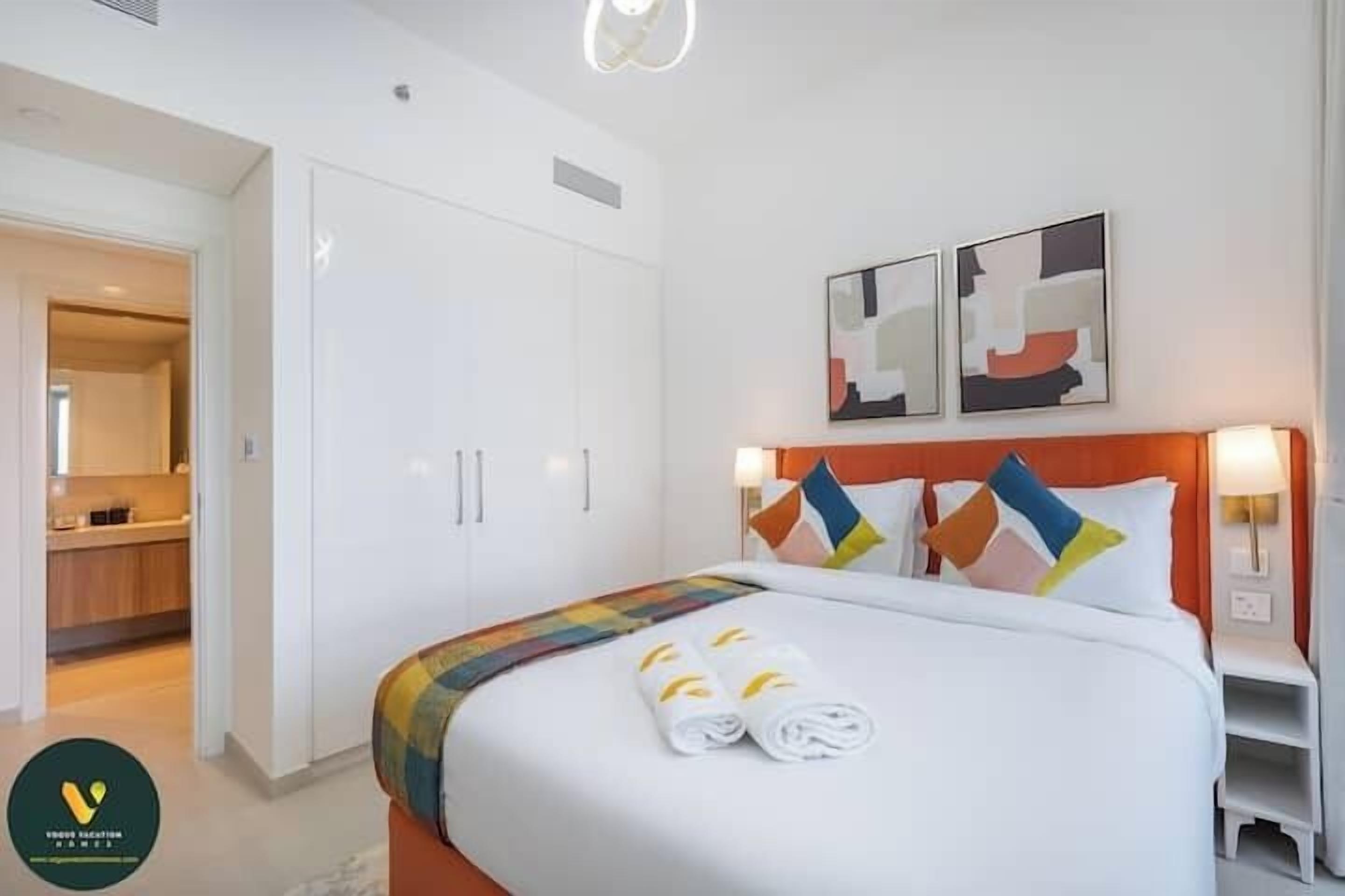 Luxe appartement, balkon, uitzicht op de stad | Lakens van Egyptisch katoen, luxe beddengoed, een kluis op de kamer