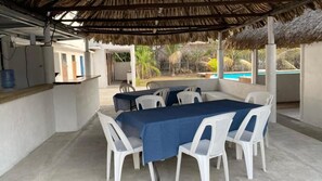 Outdoor dining - Hot Chipilin El Paredon (El paredon buena vista)