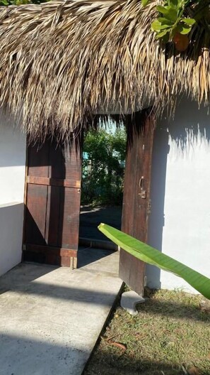 Perincian bahagian luar