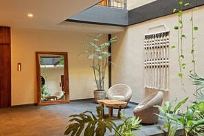 Luokittelematon kuva, 3 kautta 40, painike