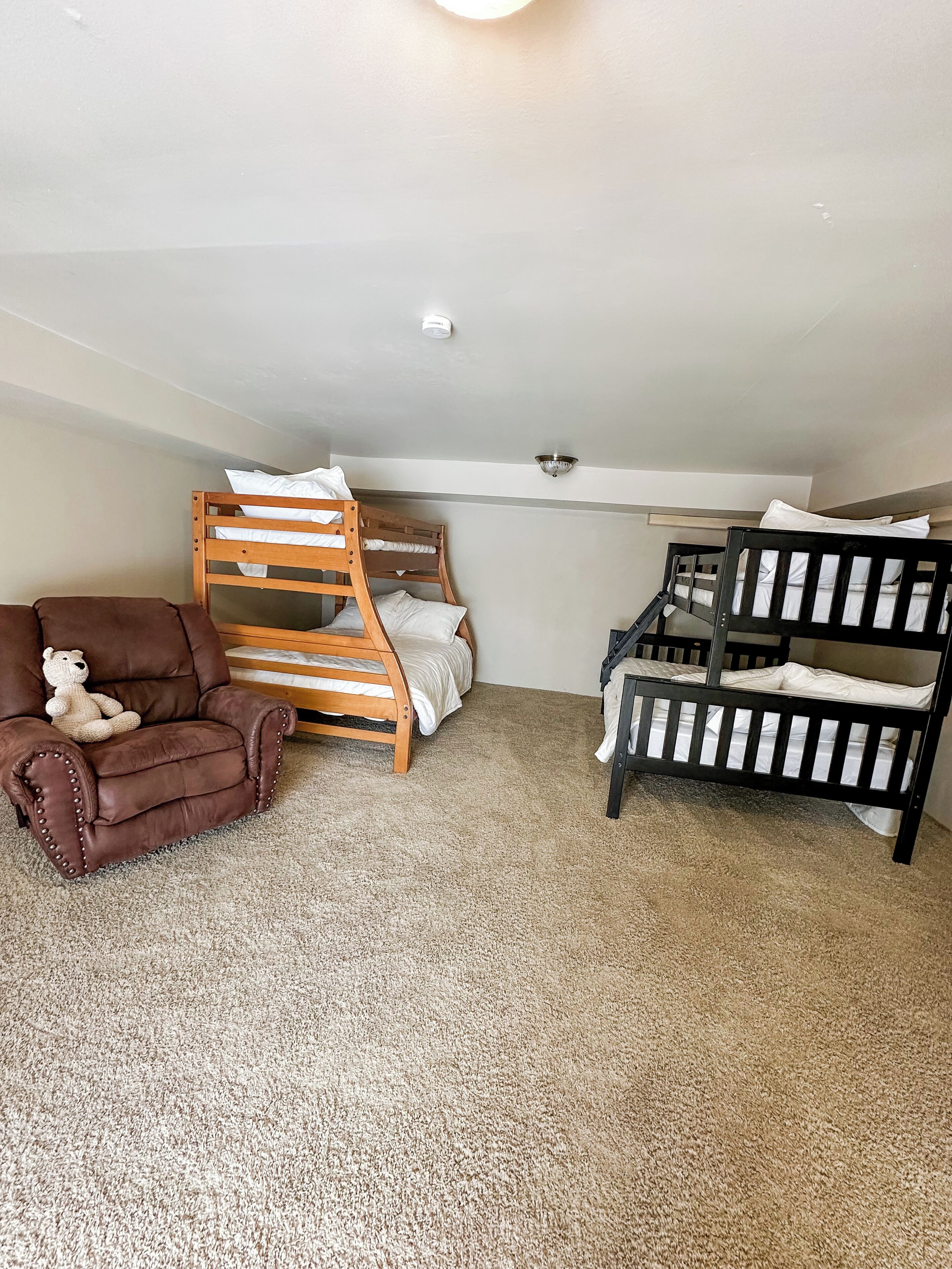 4 Schlafzimmer, Bügeleisen/Bügelbrett, Internetzugang, Bettwäsche