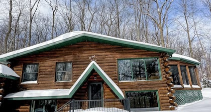 Rib Mountain Cabin