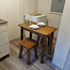 Dining - Duplex with view in the heart of the quiet village of Sarreyer near Verbier (Val de Bagnes)