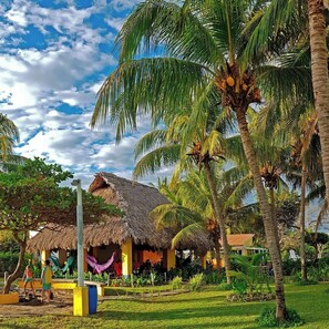 Unclassified image, 4 of 29, button - 3-bedroom villa in lovely Playa el Espino with AC and Pool (Usulután Department)