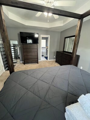 3 bedrooms, iron/ironing board, free WiFi, bed sheets - Masters Week Retreat Near Augusta – Quiet, Comfortable & Spacious (Warrenville)