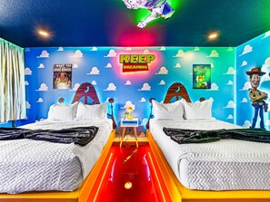 Unclassified image, 4 of 37, button - Toy Story Magic Studio Close to Disney (Kissimmee)