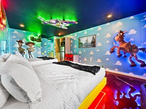 Unclassified image, 5 of 37, button - Toy Story Magic Studio Close to Disney (Kissimmee)