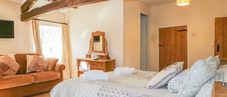 3 habitaciones, decoración personalizada y muebles diferentes