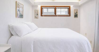 Modern 2BR Apartment Free Parking Baden