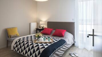 Soundproofing, free WiFi