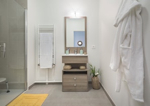 Bathroom - Zenao Appart'hôtels Boissy-Saint-Léger (Boissy-Saint-Léger)