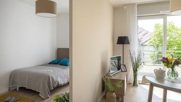 Soundproofing, free WiFi