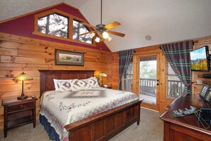 4 bedrooms, desk, WiFi, bed sheets - Spectacular 4BR Cabin w/ Game Room, Hot Tub, Views (Gatlinburg)