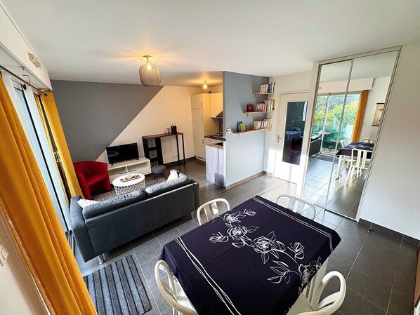 Interior - Bright apartment with Terrace in Central Nantes (Nantes)