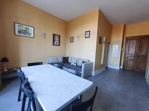 Interior - Luxury apartment in the castle in Jausiers (Jausiers)