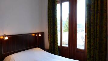2 chambres, fer et planche Ă repasser, draps fournis
