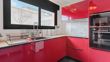 Fridge, microwave, oven, dishwasher