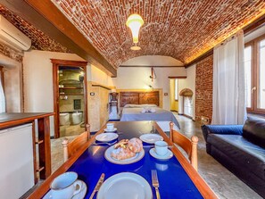 Unclassified image, 2 of 24, button - Lovingenoa Light - Passion (Genova)