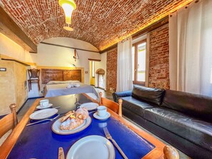 Unclassified image, 3 of 24, button - Lovingenoa Light - Passion (Genova)