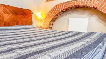 1 chambre, fer et planche Ă repasser, lit parapluie, Wi-Fi