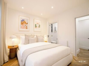 1 bedroom, iron/ironing board, WiFi, bed sheets - Herringbone | The Heim (Greater Manchester)