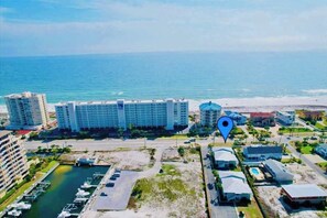 Exterior - The Laughing Seagull  Beach & Boats (Destin)