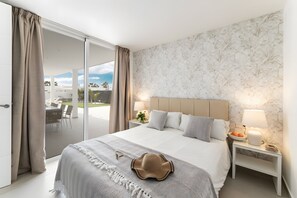 5 slaapkamers, een strijkplank/strijkijzer, wifi, beddengoed