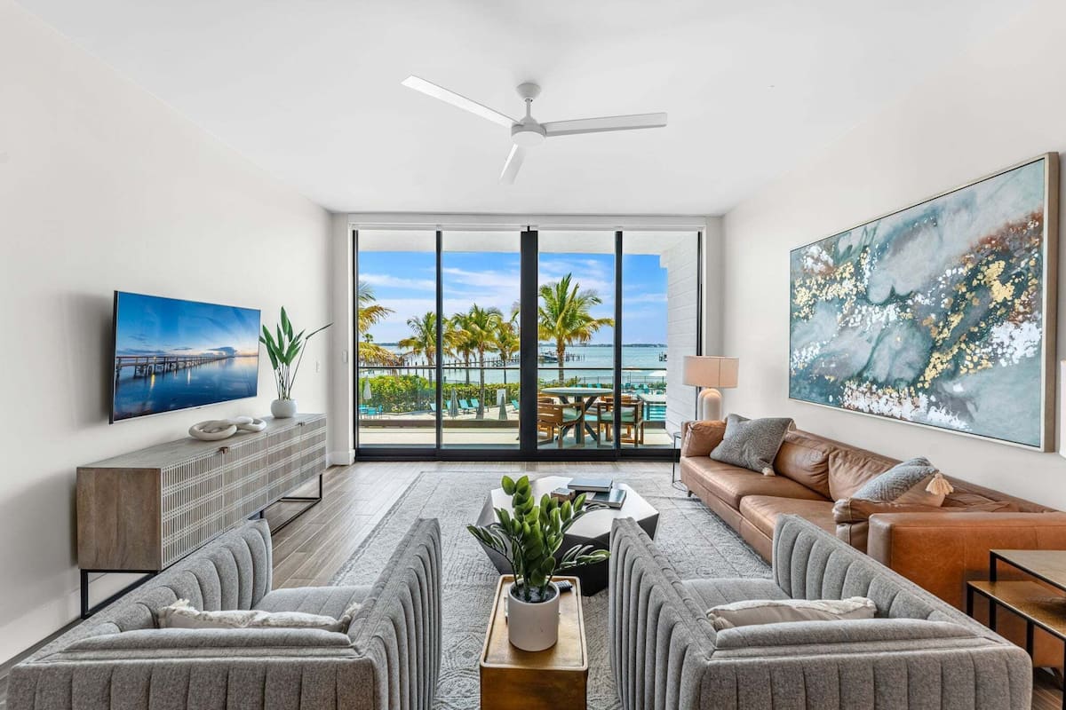 Three-Bedroom Premium Apartment with Resort View, Unit #205-205 | Living area | 60-inch Smart TV with cable channels