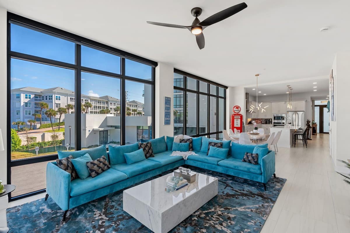 Panoramic Apartment (3 Bedrooms) | Living area