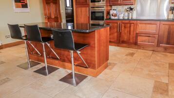 Máy rửa bát, dụng cụ nấu nướng/bát dĩa/dao nĩa