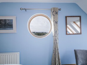 4 bedrooms, individually decorated, individually furnished, free WiFi - Cashelrehin (Errarooey)