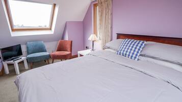 4 bedrooms, individually decorated, individually furnished, free WiFi