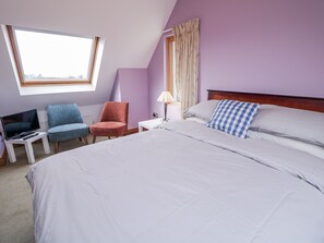 4 bedrooms, individually decorated, individually furnished, free WiFi - Cashelrehin (Errarooey)