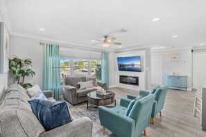 House (4 Bedrooms) | Front of property - 1544 Lime Drive (Melbourne)