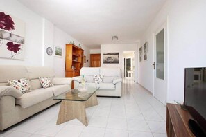 TV - Apartment Veleta (Port de Pollença)