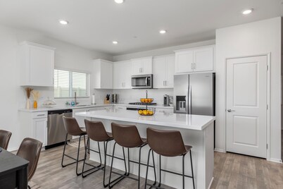 Adorable 4-bedroom house with a loft in tranquil Murrieta,
