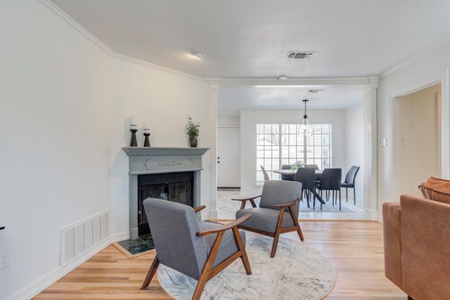 Walk to J&B Coffee & parks   3BR Tech Terrace Home Near Texas Tech