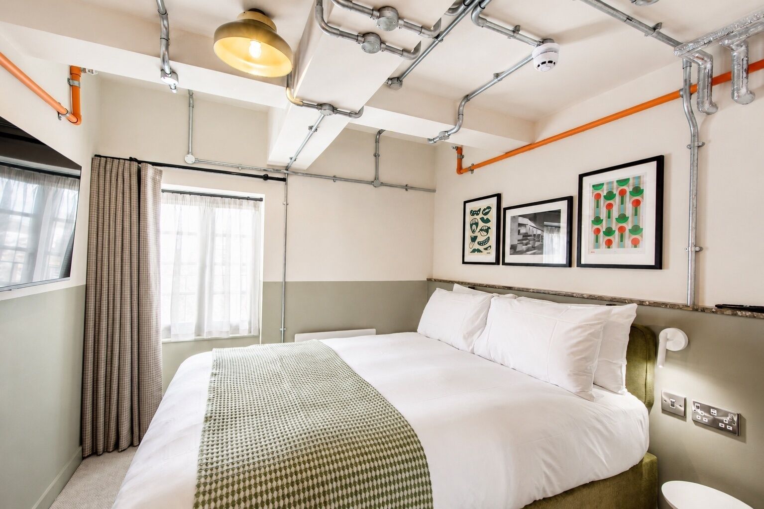 Deluxe Apartment | In-room safe, laptop workspace, iron/ironing board, WiFi (free)