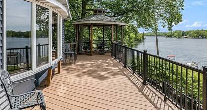 Lakefront Charming 3-bedroom house at Six Lakes with AC and Heat