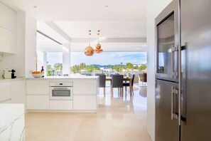 Interior - Modern 4+ bedroom villa with private pool in Marbella.  Sleeps 8, walk to beach. (Marbella)