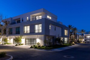 Exterior - Cody Place Luxe – Modern Palm Springs Retreat (Palm Springs)