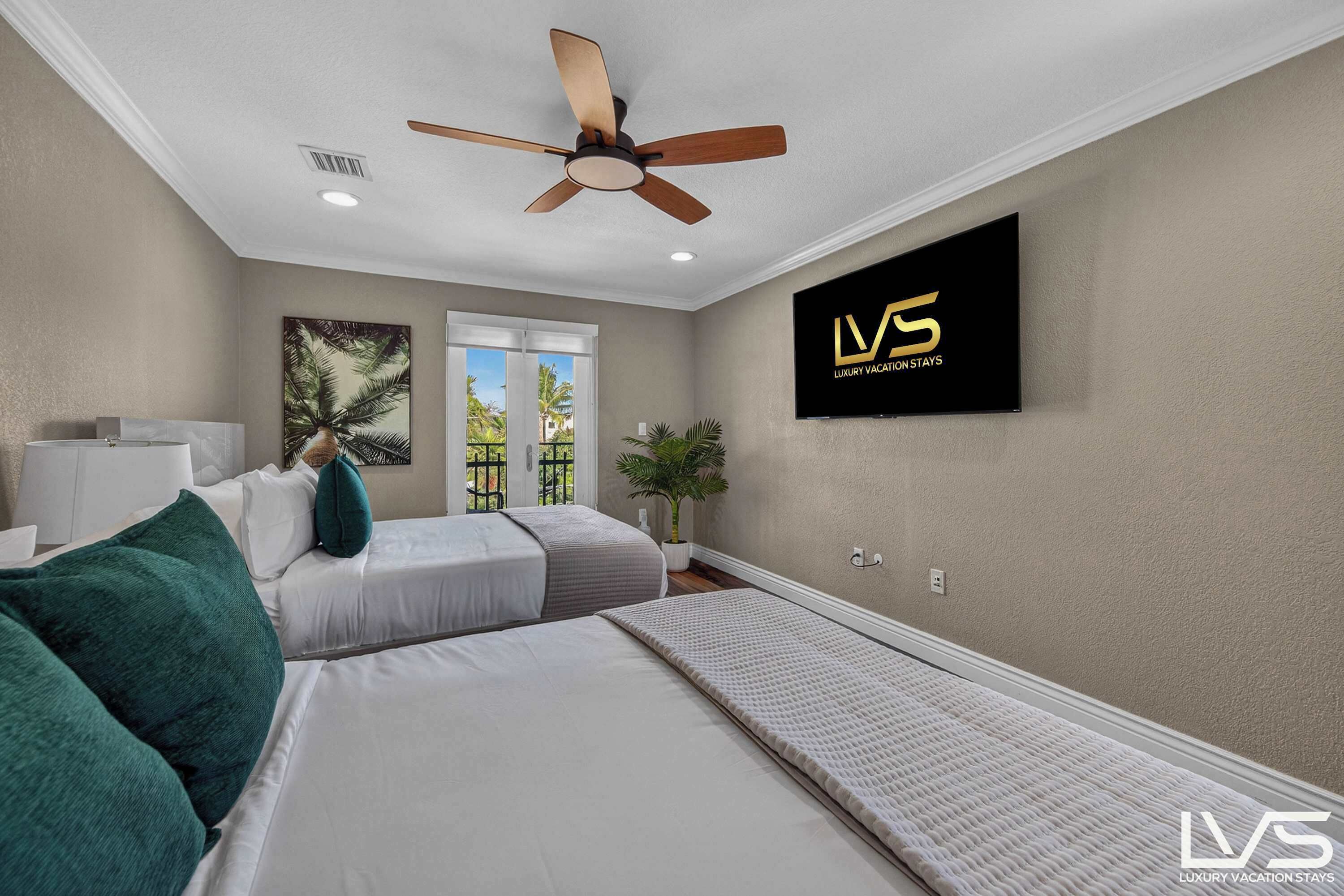 5 bedrooms, desk, iron/ironing board, travel cot