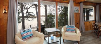 Little Glen Lake 3 bedroom, 2 bath, Air Conditioning, Great Swimming & Fishing