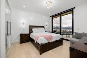 5 Schlafzimmer, Bügeleisen/Bügelbrett, WLAN