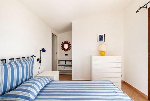 3BR Private Pool Villa, Lagoon Sunsets on Albarella, Pet-Friendly