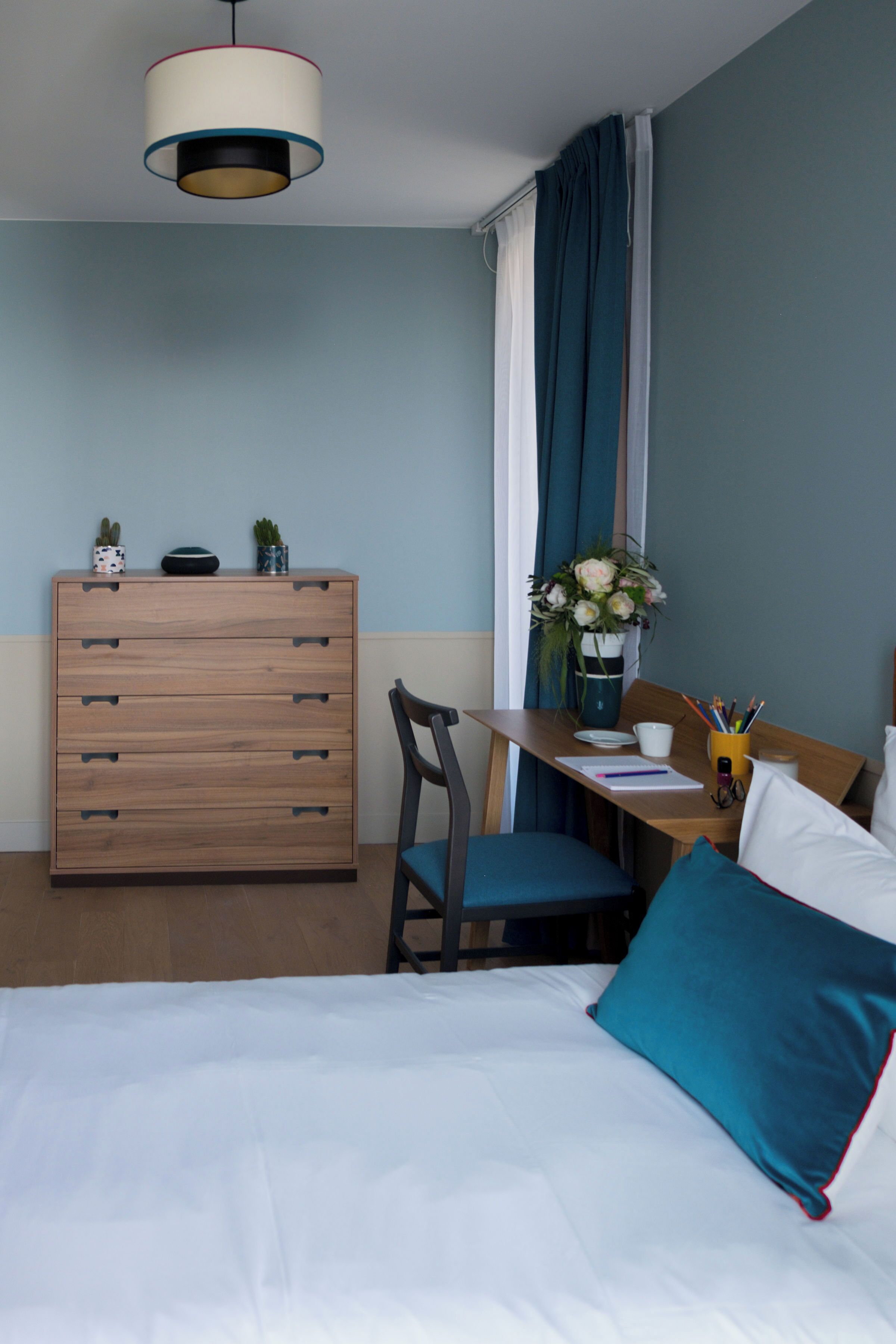 Soundproofing, free WiFi