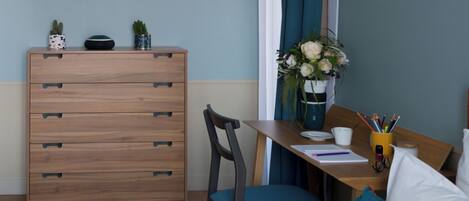 Soundproofing, free WiFi