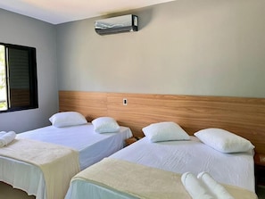 Deluxe Quadruple Room | Free WiFi