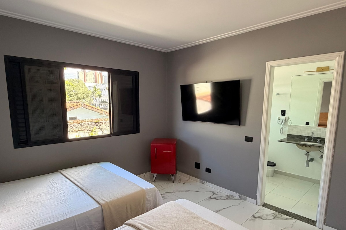 Deluxe-Suite | Fernseher